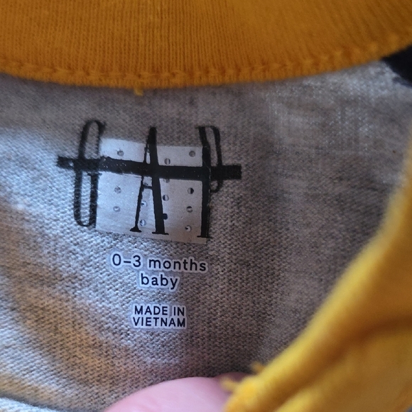 GAP Gray Onesie with Yellow Trim - Picture 2 of 2